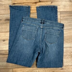 OLD NAVY “The Sweetheart” Mid-wash Low-rise 2000s Bootcut Jeans | Size 10